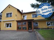 DIETZ: Modernisiertes Einfamilienhaus mit Einliegerwohnung, Garten, Hof und Garage! - Schaafheim