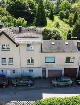 NEU: Gemütliches Zweifamilienhaus mit drei Garagen in ruhiger Lage von Altena-Dahle zu verkaufen!!! - Altena