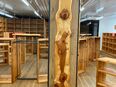 Wandbrett mit Haken aus Stahl verstellbar, aus massiven Zirbenholz in 87452