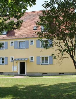 Sehr gemütliche 3 Zi Whg m. EBK und gr. Südbalkon im 1. Stock - Ansbach