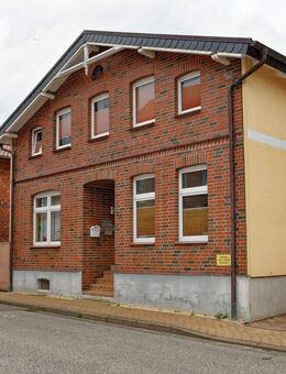 Zweifamilienhaus mit Potenzial - Schönberg (Mecklenburg-Vorpommern)