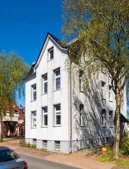 Mehrfamilienhaus mit 5 Wohnungen in Husum - Jahreskaltmiete ca. 25.680,00 Euro - Husum (Schleswig-Holstein)