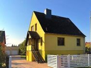 Einfamilienhaus mit Terrasse, Kamin, Doppelgarage und kleinem Bungalow - Sandau (Elbe)