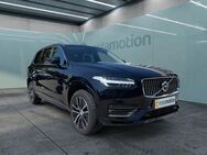 Volvo XC90, Momentum Pro AWD, Jahr 2022 - München