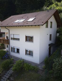 Traumhaftes Einfamilienhaus mit Einliegerwohnung - Ruhige Hanglage mit herrlicher Aussicht - Bad Wildbad