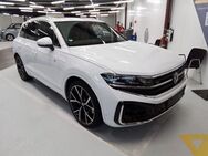 VW Touareg, 3.0 TSI R-Line R-Line, Jahr 2024 - Frankfurt (Main)