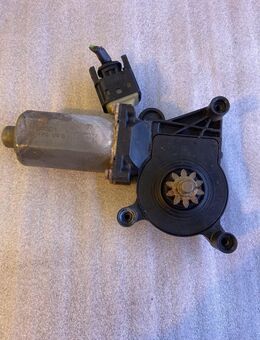 Mercedes W210 Fensterheber Motor links vorne 0130821708 - Freital Zentrum