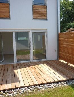 Haus statt Wohnung ! Moderne 3-Zimmer-EG-Wohnung über 2 Etagen mit eigenem Eingang - Langenbach (Bayern)