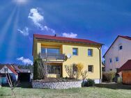 Großzügiges Wohnen in Schwarzenbruck - Vielseitiges Zweifamilienhaus mit großem Garten und Garage - Schwarzenbruck