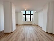 1 Raum Wohnung mit traumhaft schönen Ausblick an der Landeskrone! - Görlitz