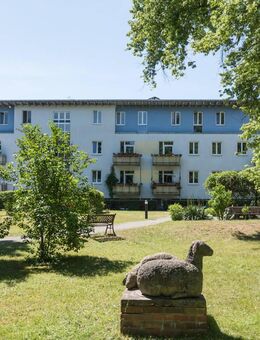 Großzügige 8-Zimmer-Wohnung - gepflegt & vielseitig nutzbar für Seniorenwohnen, WG oder Tagespflege - Berlin