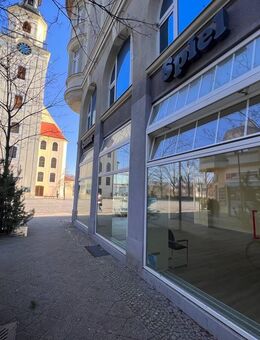 FORST: Mehrfamilienhaus direkt an der Stadtkirche - ca. 1.800 m² Wohnfläche per SOFORT zu VERKAUFEN - Forst (Lausitz)