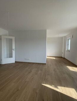 ***Erstbezug - 3-Zimmer Wohnung mit Balkon*** - Regensburg