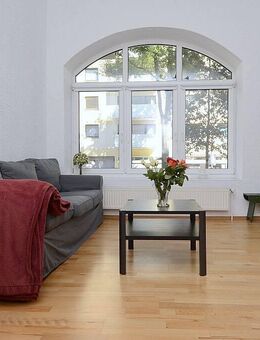 Schöne möblierte 3-Zimmer Wohnung mit Balkon und Internet in Wiesbaden West - Wiesbaden