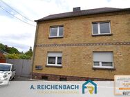 300 m zum Goitzsche See! Zweifamilienhaus mit Garagen und Garten in Mühlbeck zu verkaufen! Ab mtl. 993,84 EUR Rate! - Muldestausee