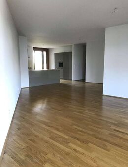Wohnung mit 3 Zimmern, 2 Balkonen und Wohn-Essbereich, zentral am Riedberg - Frankfurt (Main)