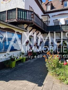 Mehr-Generationen-Wohnen in Meerane - Schickes saniertes Haus mit 175m² Wohnfläche und 3 Garagen - Meerane
