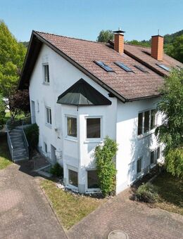 Charmante Doppelhaushälfte mit Einliegerwohnung und Terrasse - Marktheidenfeld