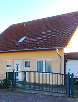 Massives Einfamilienhaus in ruhiger ostseenaher Lage mit Sauna, SW-Terrasse, Einbauküche und Garage - Rostock Lütten Klein