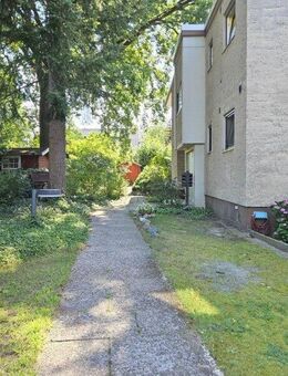 Eigentumswohnung, im 1.OG (DG), 3 Zimmer, mit Terrasse, Balkon und Garage, in Berlin-Lichterfelde - Berlin
