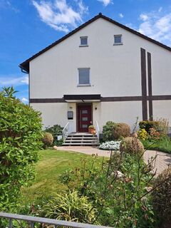 Mehrgenerationenhaus oder Kapitalanlage in idyllischer Umgebung