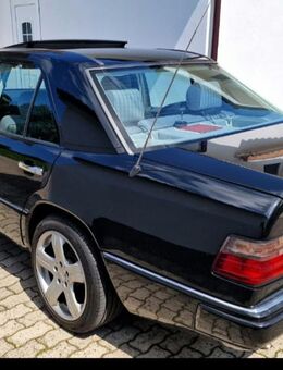 Mercedes-Benz W124 250 D - Cuxhaven