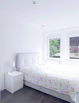 ** 3-Zimmer-Wohnung mit Altbauflair und zeitgemäßem Komfort ** - Stuttgart