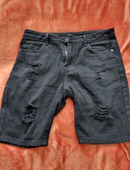 Ripped Denim Shorts (Größe 30) - Rosenfeld