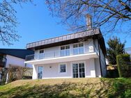 Viel Platz, viel Licht, viel Lebensqualität: Familienfreundliches Haus in ruhiger Lage von Kranzberg - Kranzberg