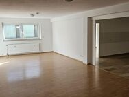 Zentrale und helle Souterrainwohnung in Brühl - Brühl (Baden-Württemberg)