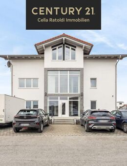 Wohn- und Geschäftshaus mit beheizter Halle - Igling