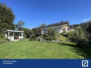 Nur 500 Meter zum Bodensee: Großes Haus auf weitläufigem Grundstück in bevorzugter Wohnlage - Überlingen