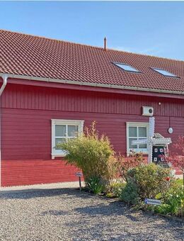 Sehr gepflegte Doppelhaushälfte mit 2 Wohnungen in Ostseenähe - Fehmarn