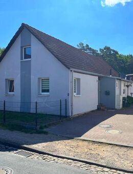 Investitionschance mit Substanz: Zwei Immobilien mit sechs Wohneinheiten in Ratzeburg - Ratzeburg