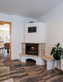 Helle 4-Zimmer-Wohnung im 1. Obergeschoss - Leverkusen