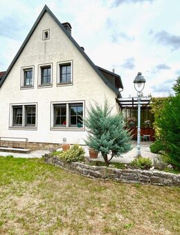 Mittelpunkt für die Familie mit Garten und Garage - Schweinfurt