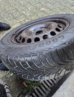 Reifen mit stallfelgen - Aachen