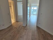 Erstbezug nach Sanierung mit Balkon: Stilvolle 2-Raum-Dachgeschosswohnung in Mönchengladbach - Mönchengladbach