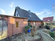 Schluss mit Dornröschenschlaf! Dein Einfamilienhaus auf großem Grundstück wartet auf Dich! - Kaltenkirchen