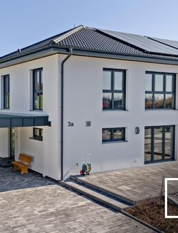 Bezugsfertiger Neubau! Hochwertiges KfW 40+ Haus mit Südterrasse, Garten und Garage in ruhiger Lage - Himmelkron