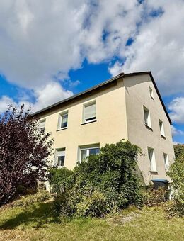 Viel Raum zum Leben - großzügiges Einfamilienhaus mit Einliegerwohnung in Bad Pyrmont-Löwensen - Bad Pyrmont