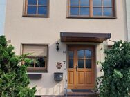 Geräumiges, gemütliches Reihenmittelhaus mit schönem Garten in Moorenbrunn - Nürnberg