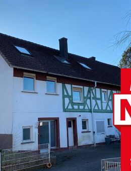 Zweifamilienhaus mit freistehender Doppelgarage - Bad Laasphe