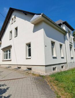 Altersfreundliche, moderne 2-Raum-Wohnung im Grünen von Jahnsdorf mit Option auf Küchen- / Möbelübernahme - Jahnsdorf (Erzgebirge)