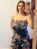 Junge Frau (26) sucht ehrliche Beziehung in 42103