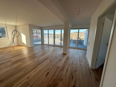 Provisionsfreie Penthouse Wohnung über den Dächern von Oberschwandorf mit toller Dachterrasse