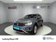 VW T-Roc, 1.5 TSI Life T-Roc Life, Jahr 2024 - Beckdorf