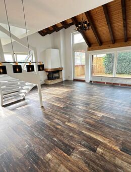 Charmante 2,5-Zimmer Maisonette 80 m² mit 21 m² Loggia und Fernblick in ruhiger Lage in Denzlingen - Denzlingen