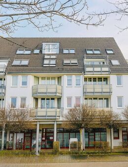 Exklusive Kapitalanlage – Vermietete 4-Raum-Wohnung im 1. Obergeschoss mit Balkon, Gäste-WC und Tiefgaragenstellplatz - Erfurt