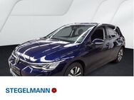 VW Golf, 2.0 TDI VIII Move, Jahr 2024 - Lemgo